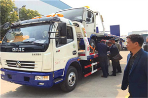 芦溪汽车道路救援拖车价格